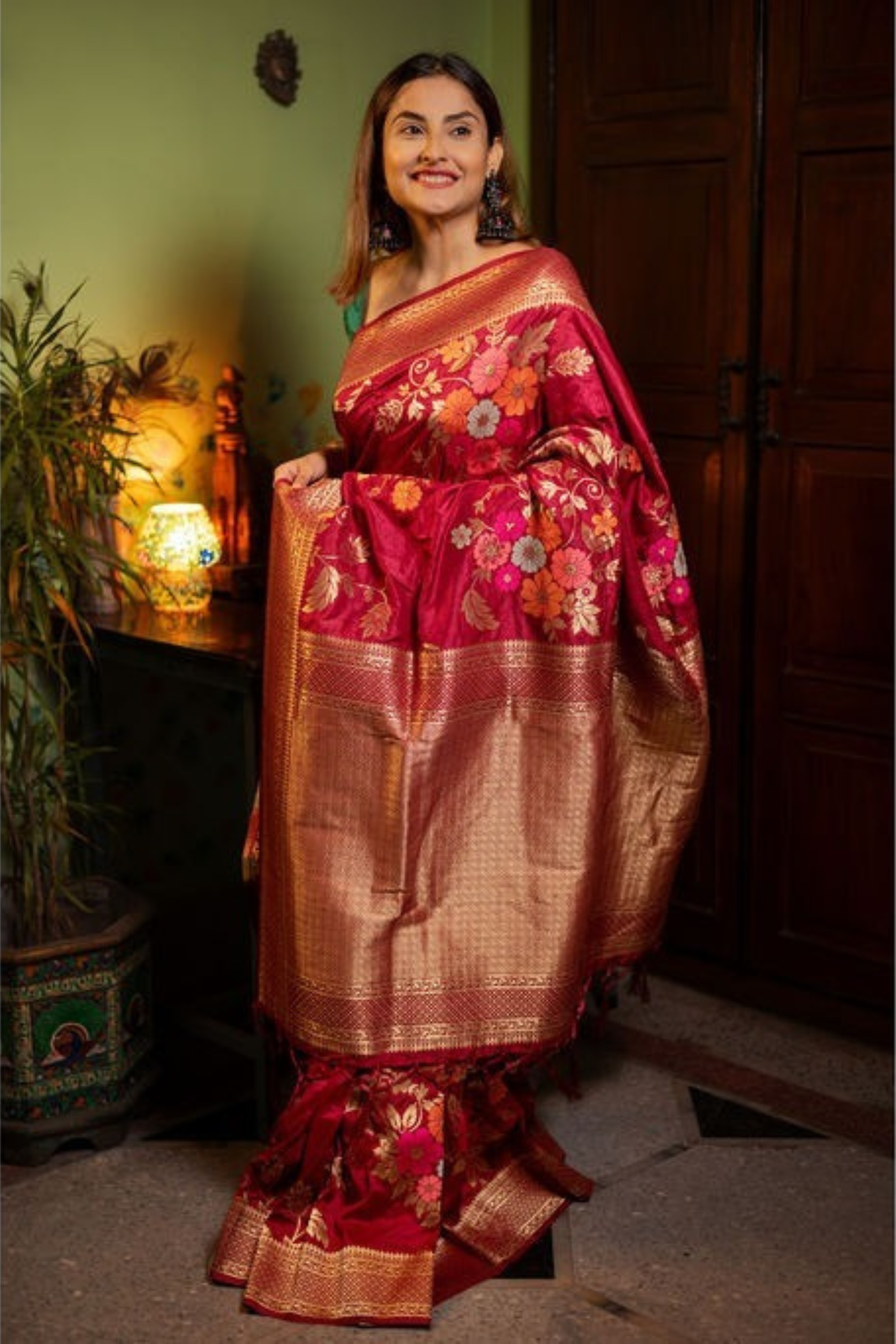 Floral Luxe - Zari Floral Saree