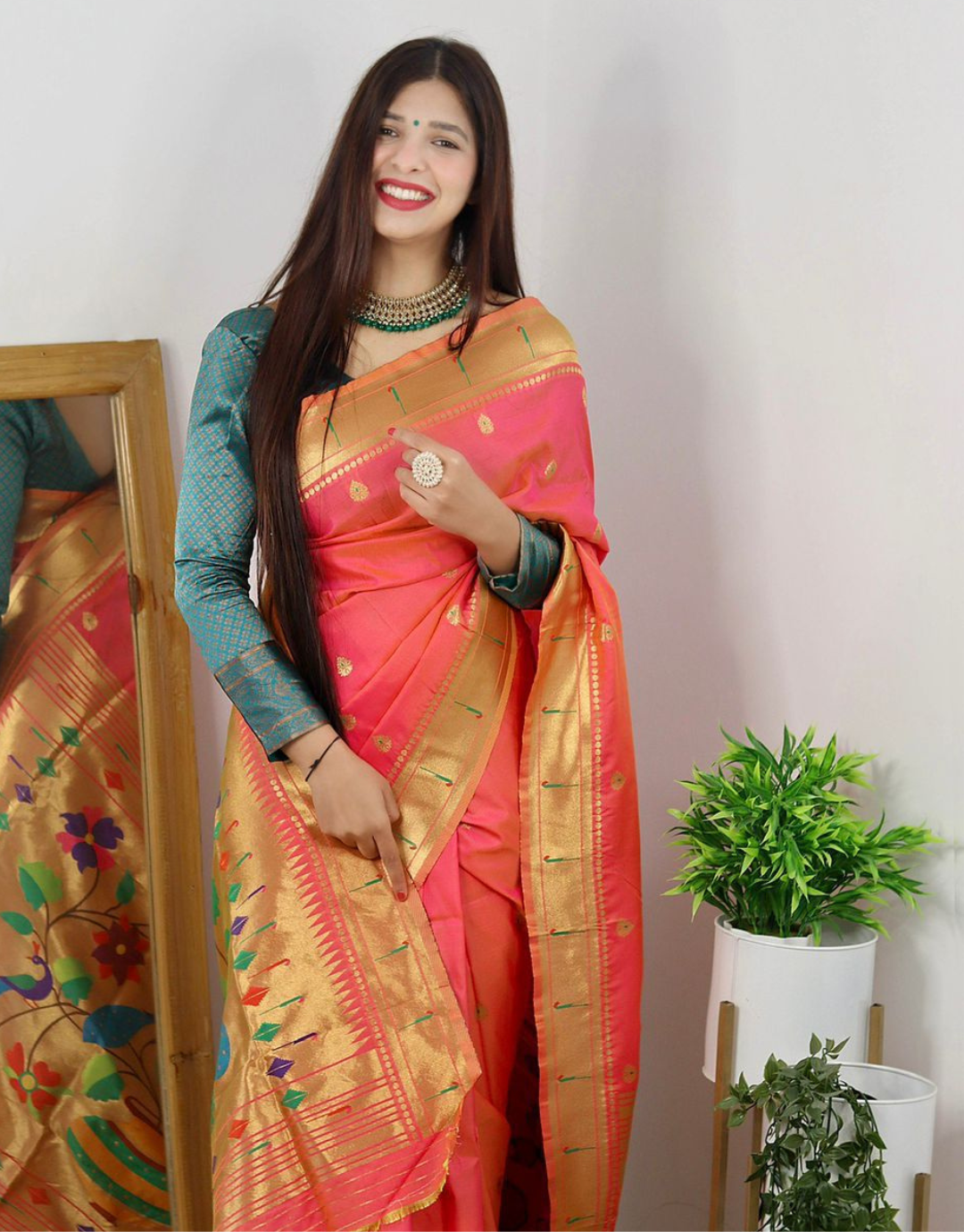 Zinal Deep Pink Paithani Saree