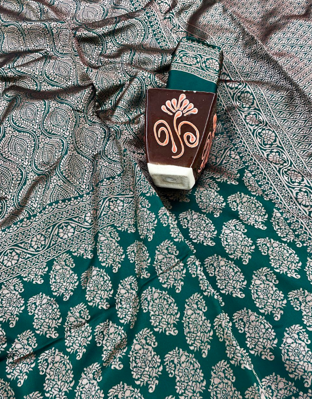 Avni Dark Green Kanchipuram Saree