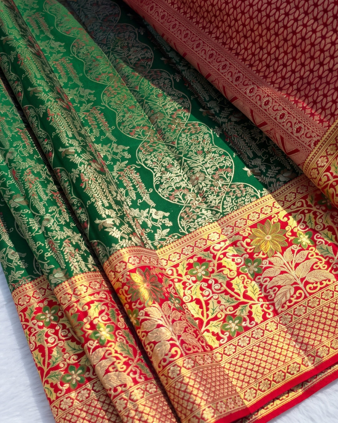 Frida -Emerald Green Banarasi Silk Saree Elegance