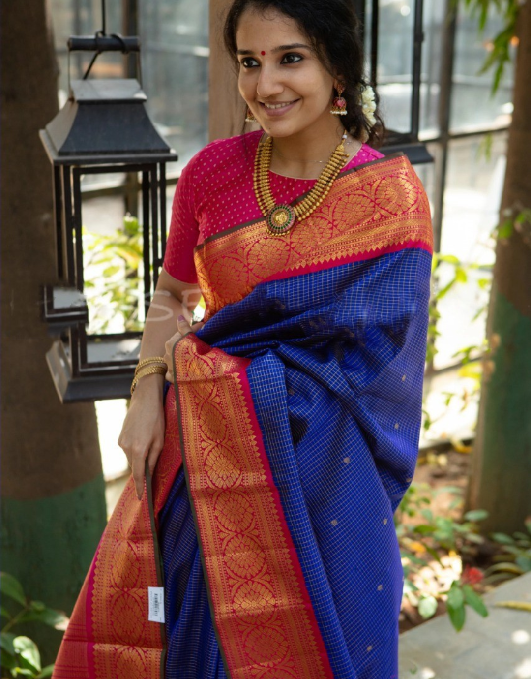 Heena Blue Kanchipuram Silk Saree With Attached Blouse