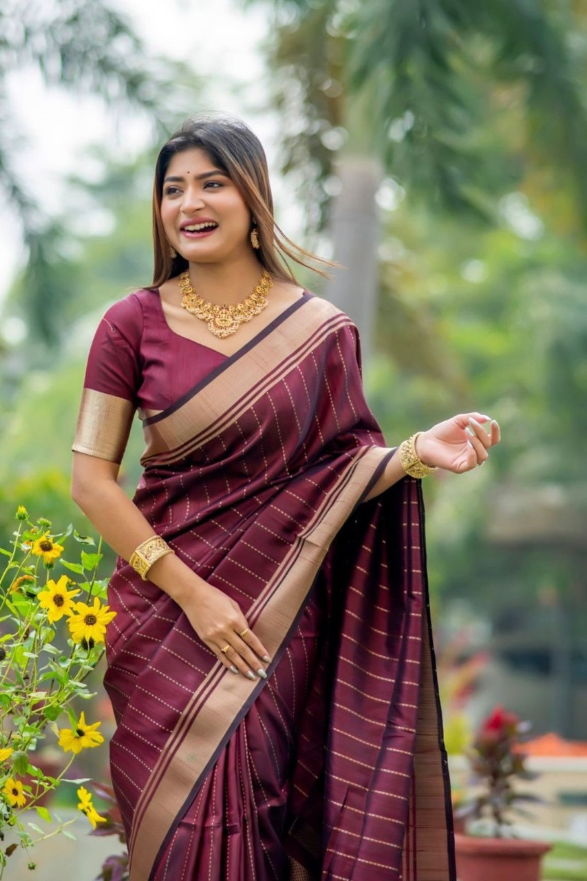 Gilded Rosy - Handloom Silk Saree