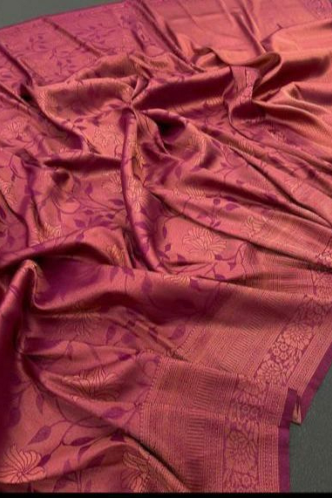 Lizzy Maroon Kanchipuram Saree with attractive blouse piece