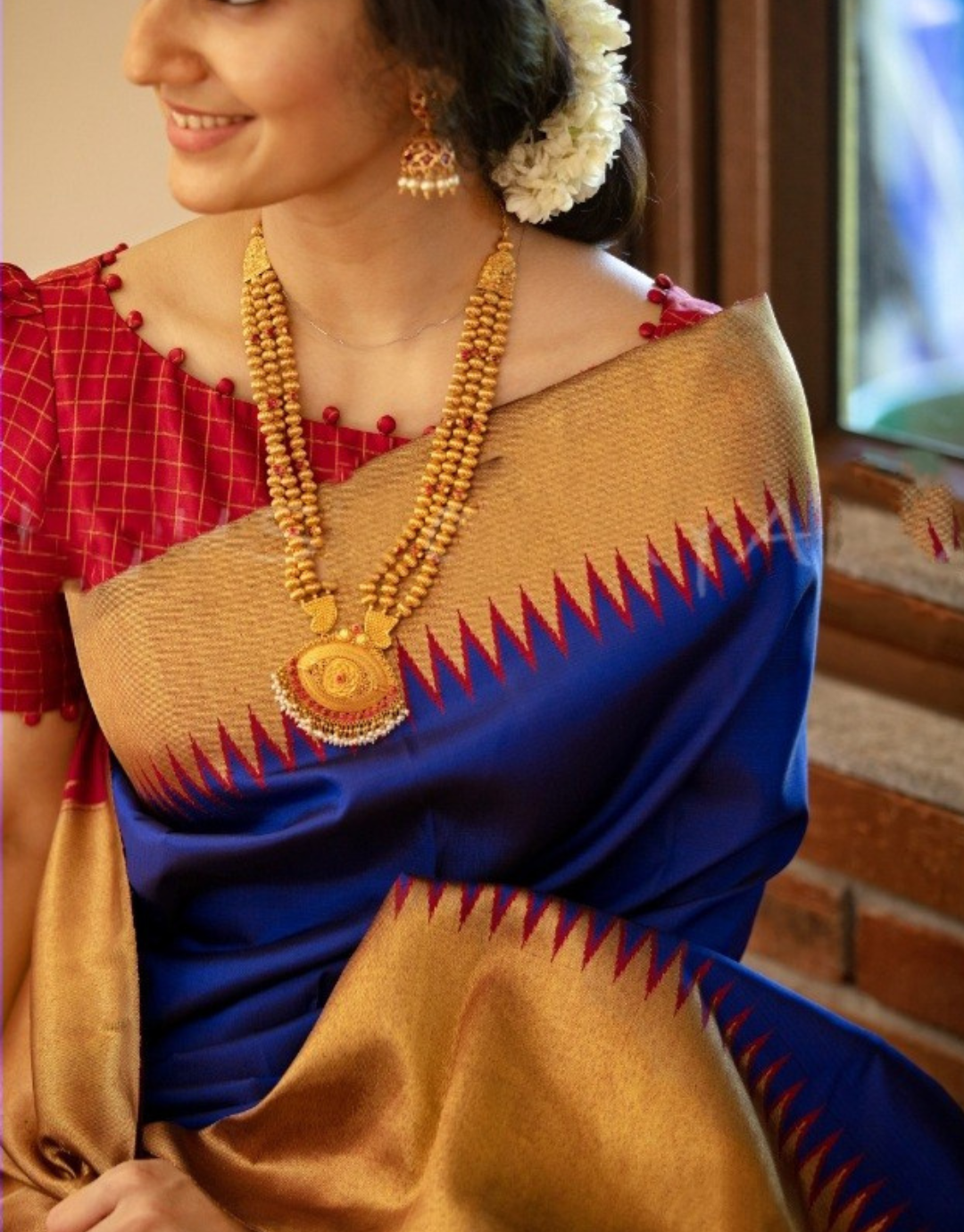 Aradhaya Blue Kanchipuram Silk Saree With Attractive Blouse