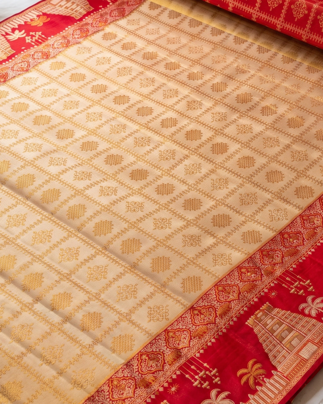Hemaxi - Heritage Banarasi Temple Border Saree