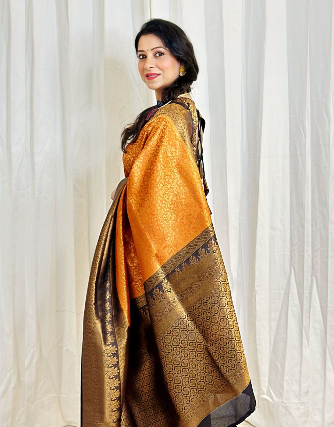 ARADHANA ORANGE KANCHIPURAM SOFT SILK SAREE