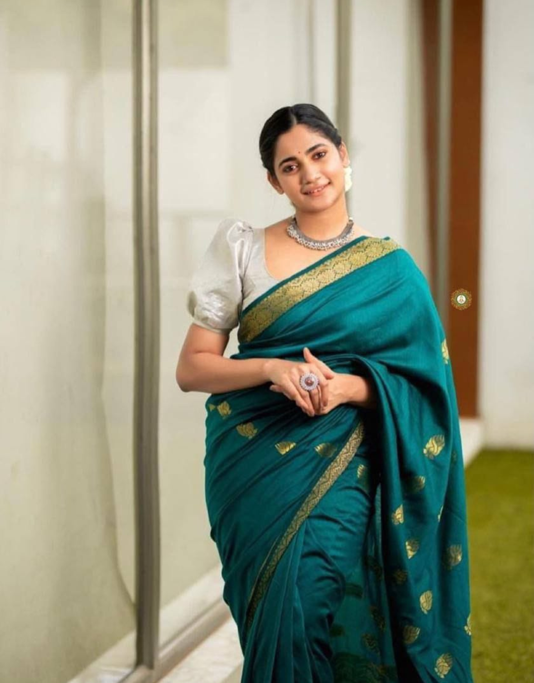 Nita Sherwood Green Banarasi Silk Saree With Attached Blouse