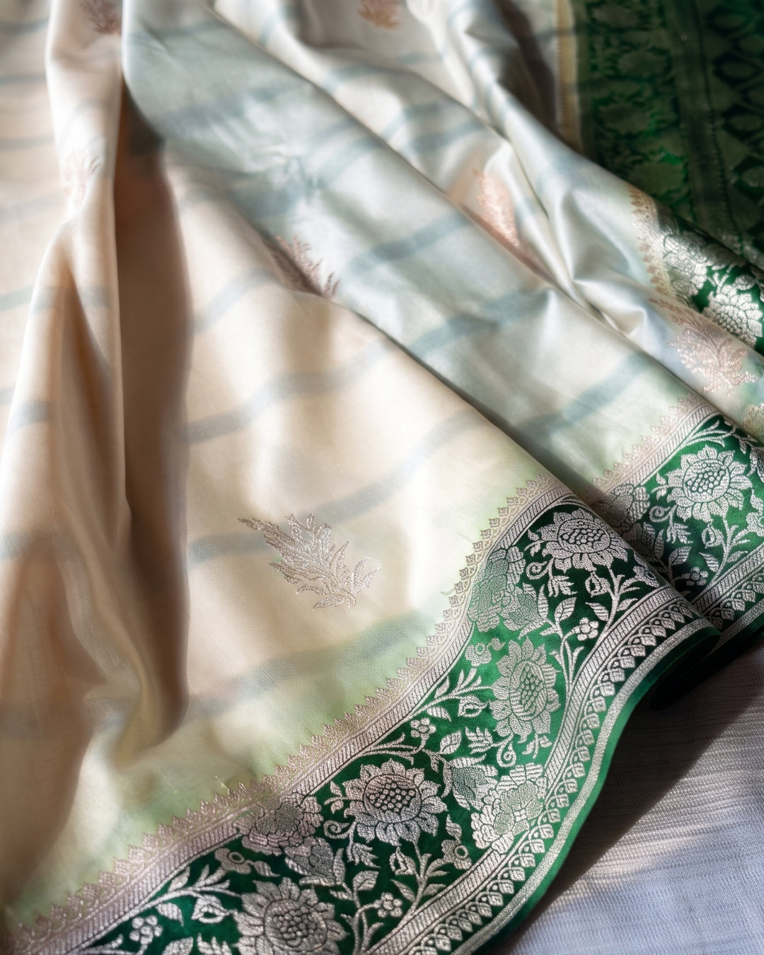 Zakhi - Emerald Green Ivory Floral Zari Saree