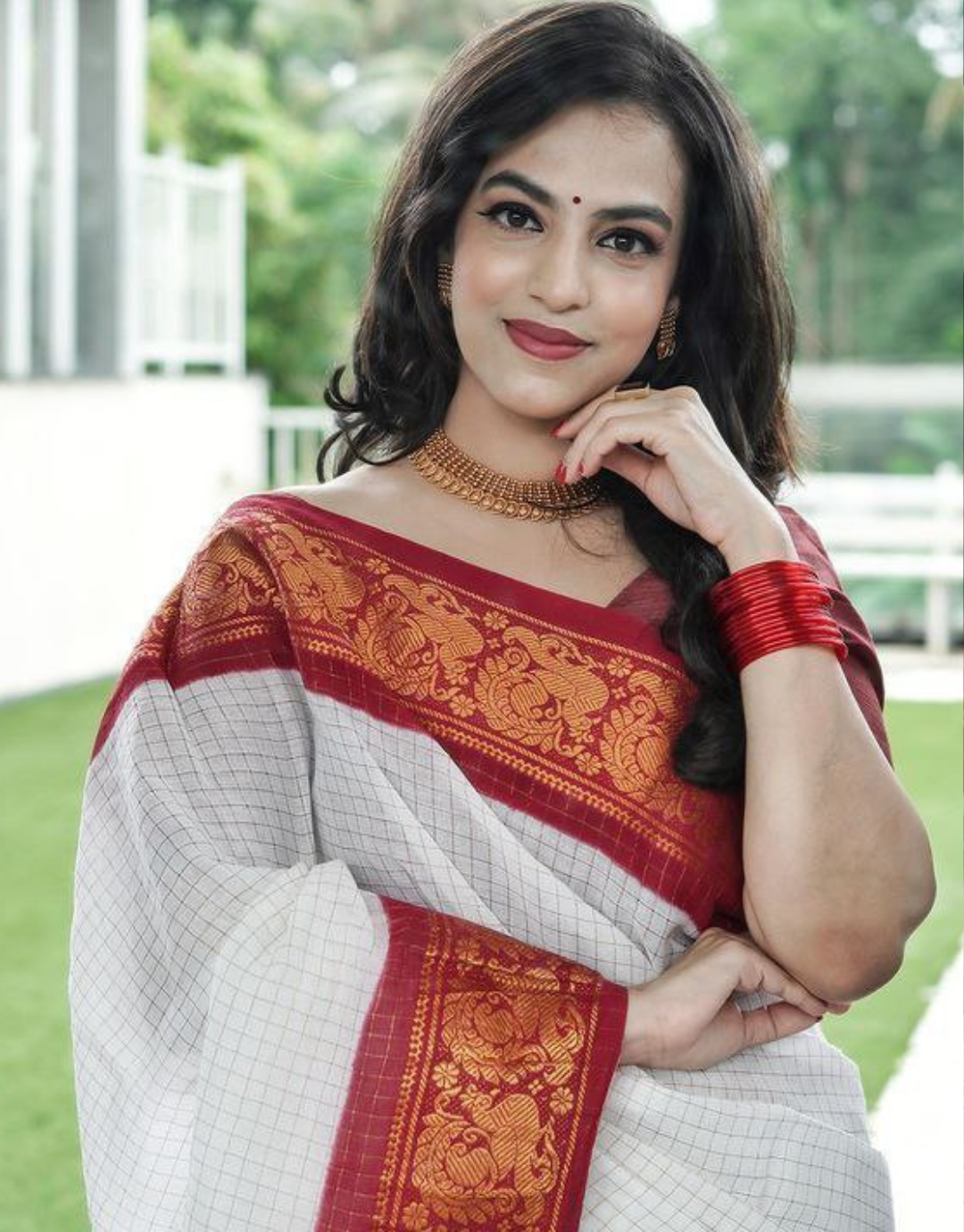 Richa White-Red Kanchipuram Silk Saree 