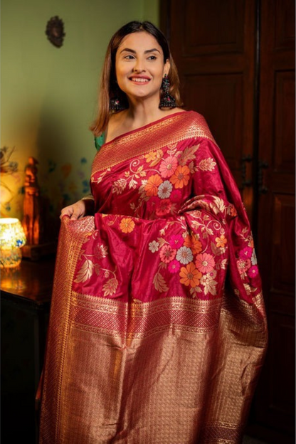 Floral Luxe - Zari Floral Saree