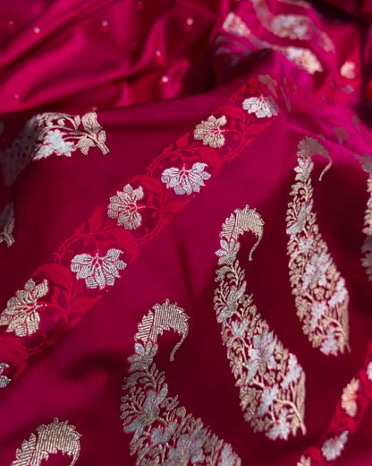 Hansika - Rani Pink Silk Saree with Woven Booti Work