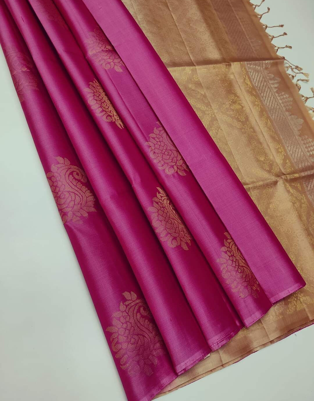 Hetanshi Raspberry Pink Soft Silk Saree