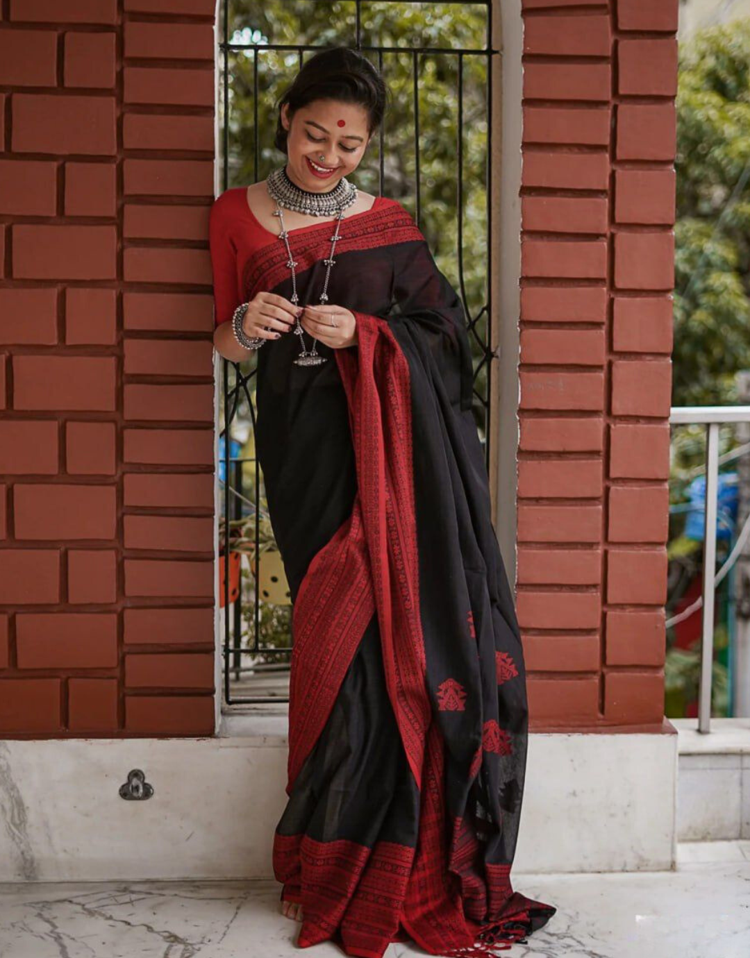 Kaya Black Linen Cotton Saree