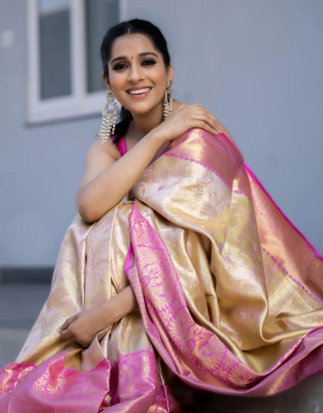 Shrushti Off White Kanchipuram Silk Saree