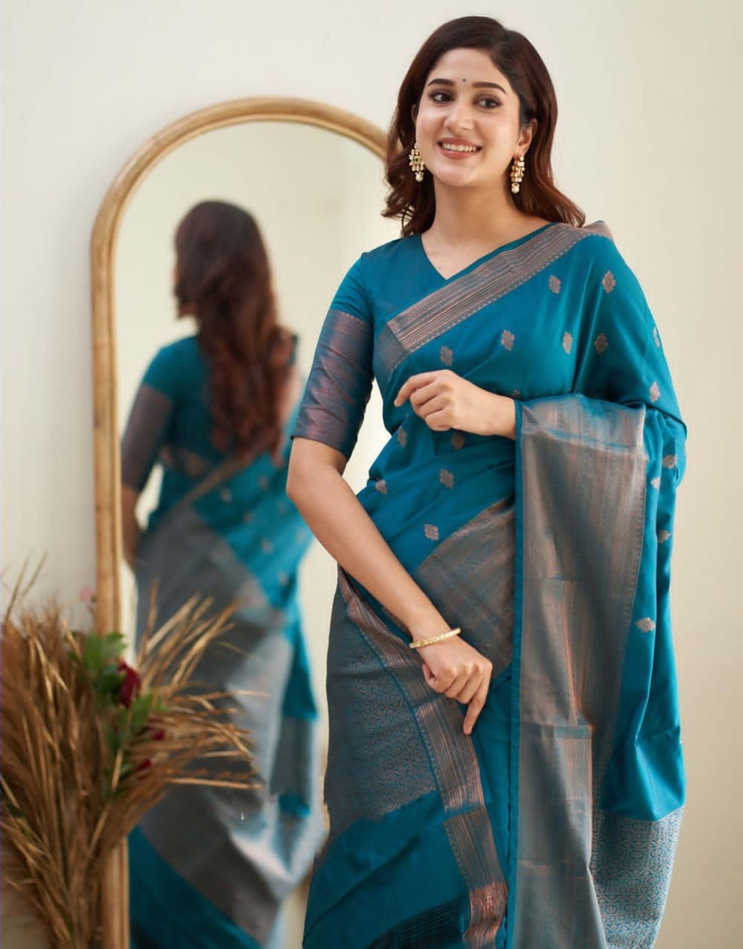 Sunita Ocean Blue Kanchipuram Saree