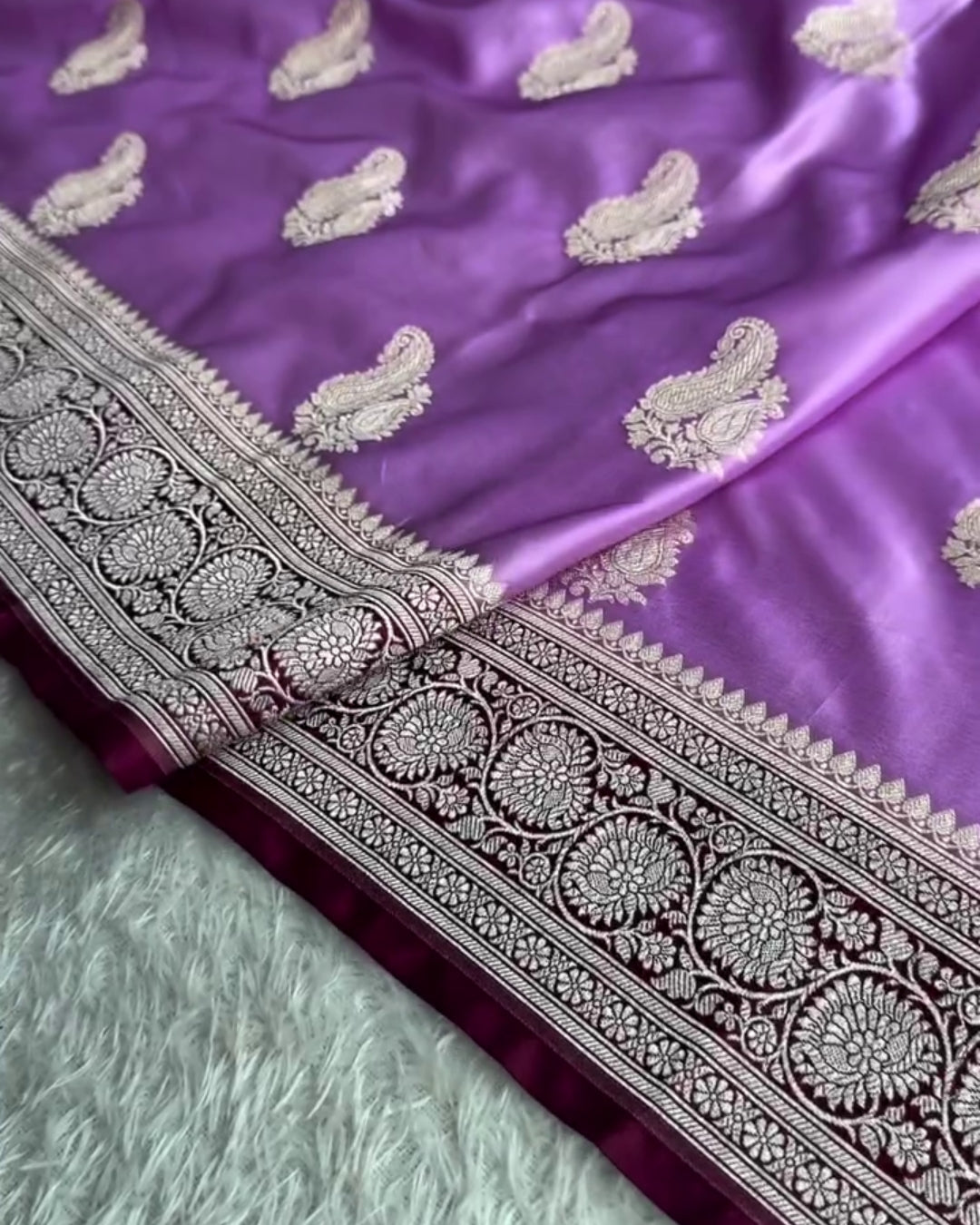 Anandi - Lavender Banarasi Silk Blend Saree