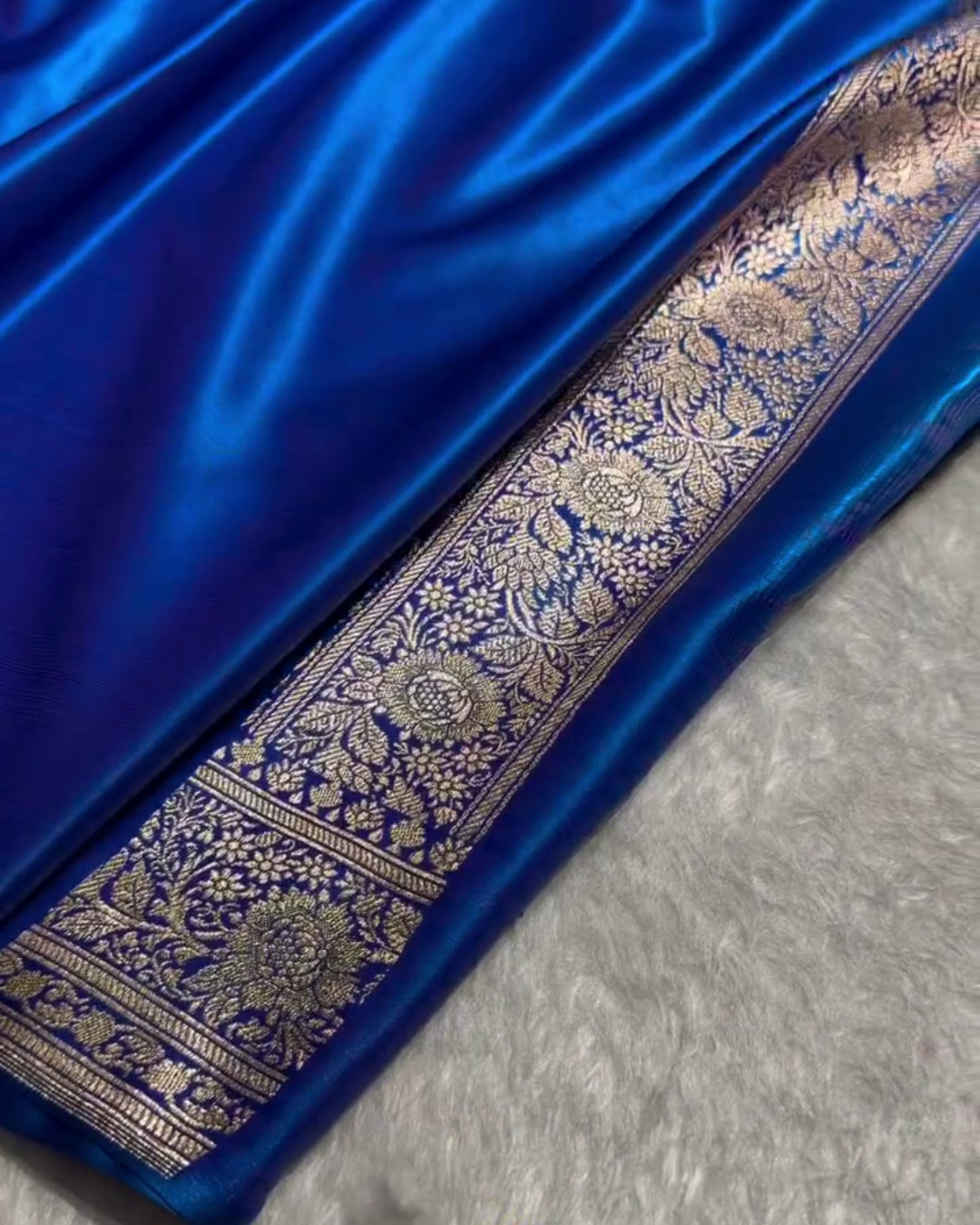 Bansri - Royal Blue Floral Zari Banarasi Saree