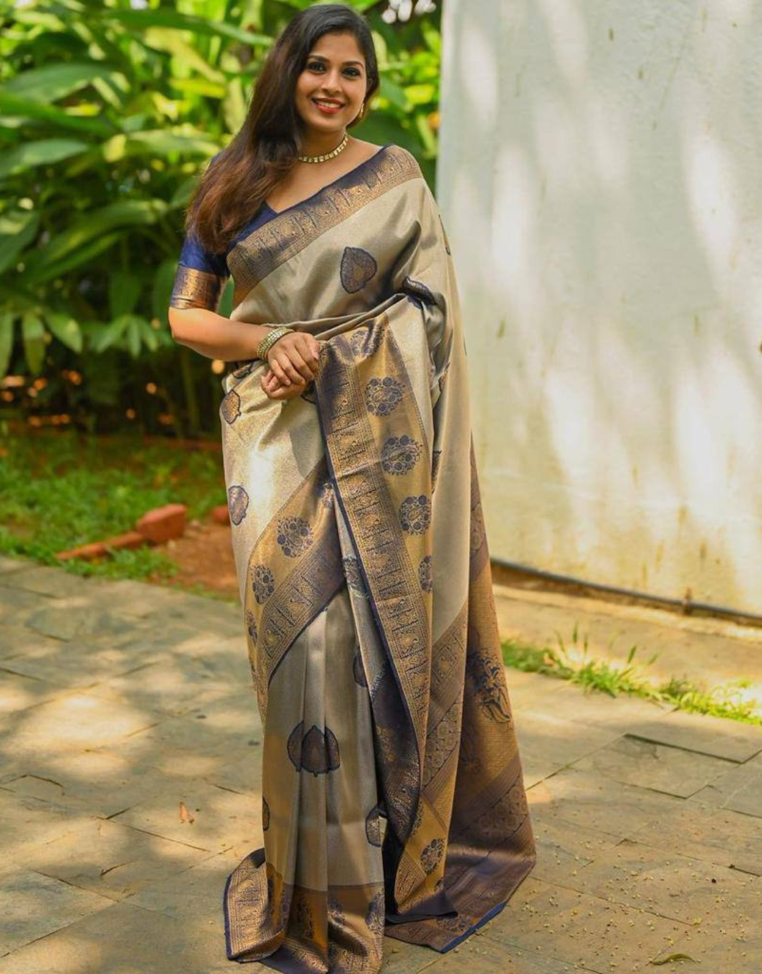 Aaru Silver Grey Banarasi Silk Saree