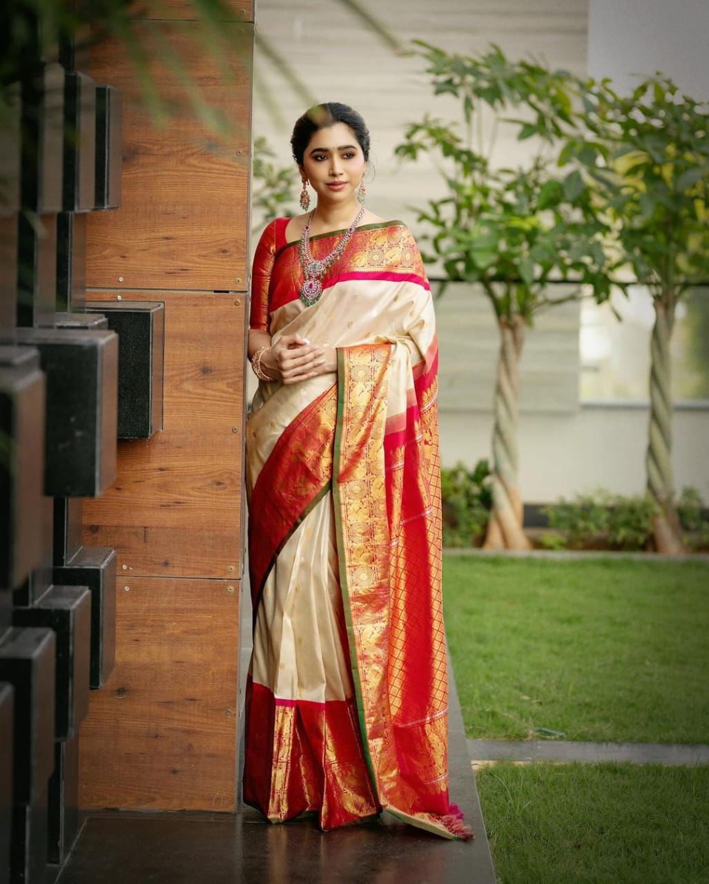 Mira Offwhite Banarasi Silk Saree