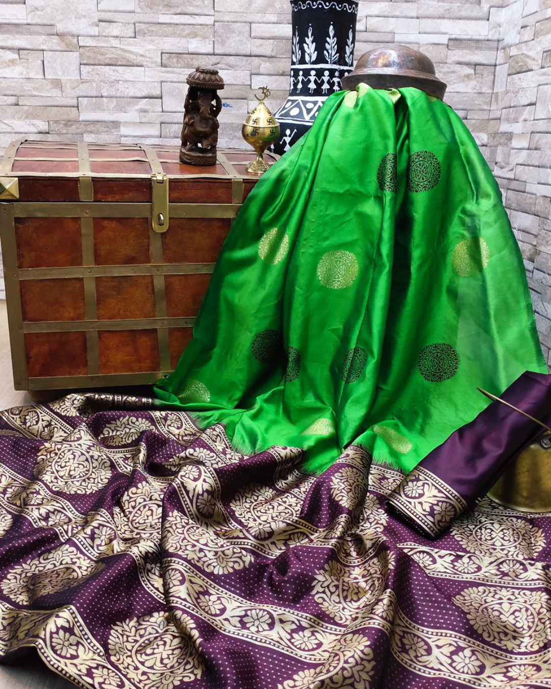 Meghavi Green Soft Silk Saree With Attached Blouse