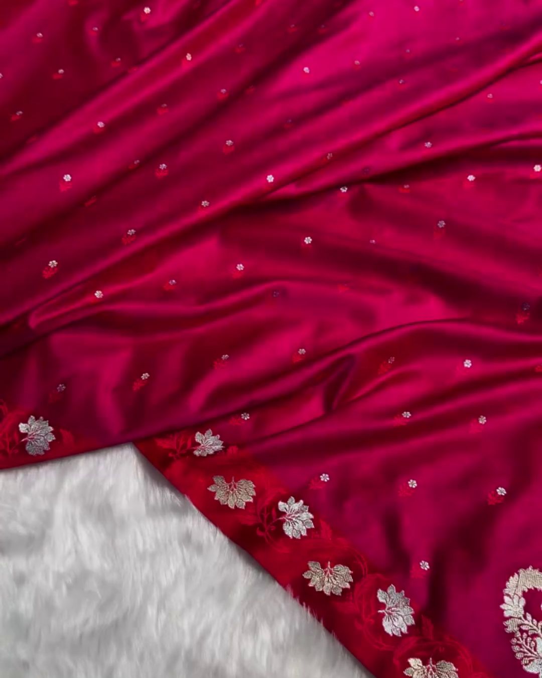 Hansika - Rani Pink Silk Saree with Woven Booti Work