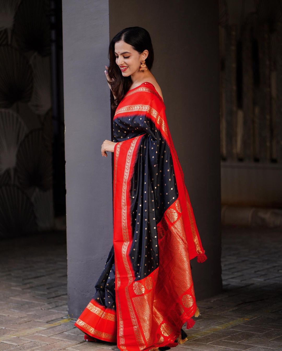 Richa Black Banarasi Silk Saree