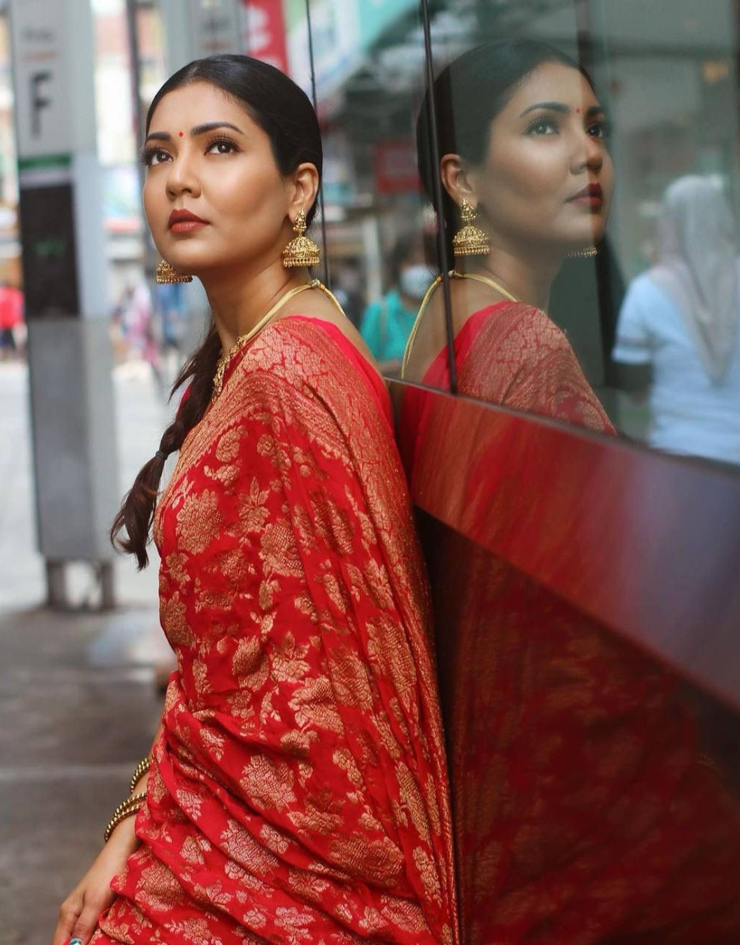 Roshani Red Banarasi Saree