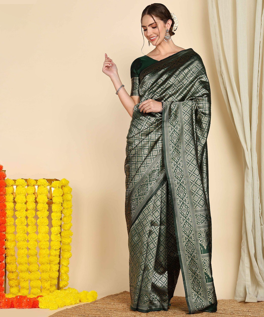 Emerald Heritage Elegance Soft Banarasi Silk Saree WIth Fabulouse Blouse