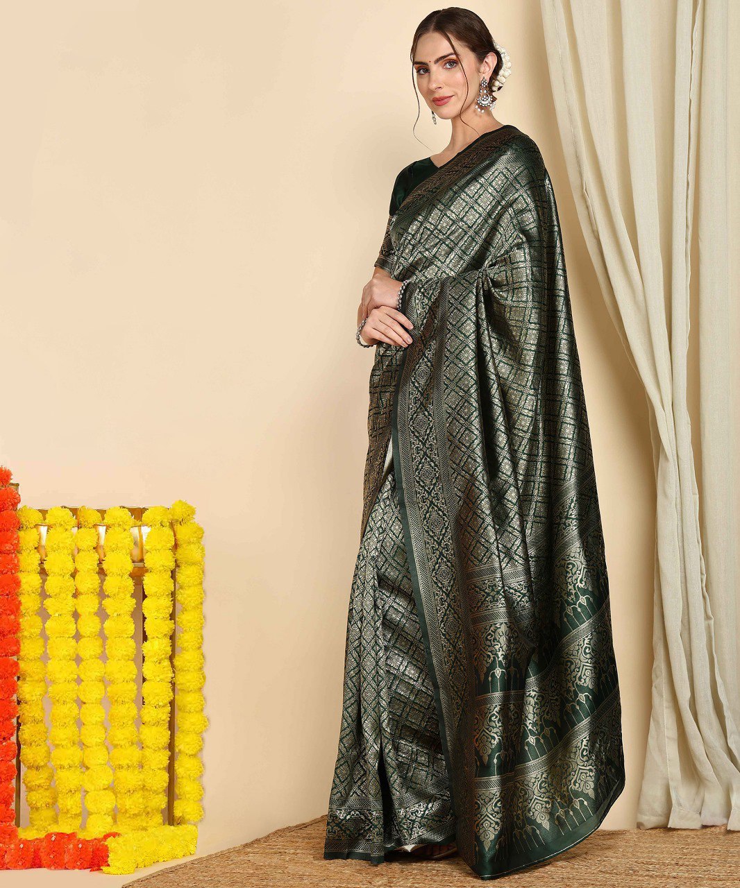 Emerald Heritage Elegance Soft Banarasi Silk Saree WIth Fabulouse Blouse