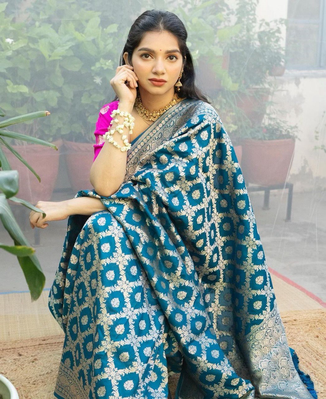 Hetvi Ramagreen Banarasi Silk Saree