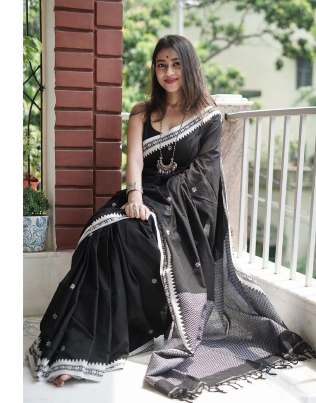 Lata Black Linen Cotton Saree