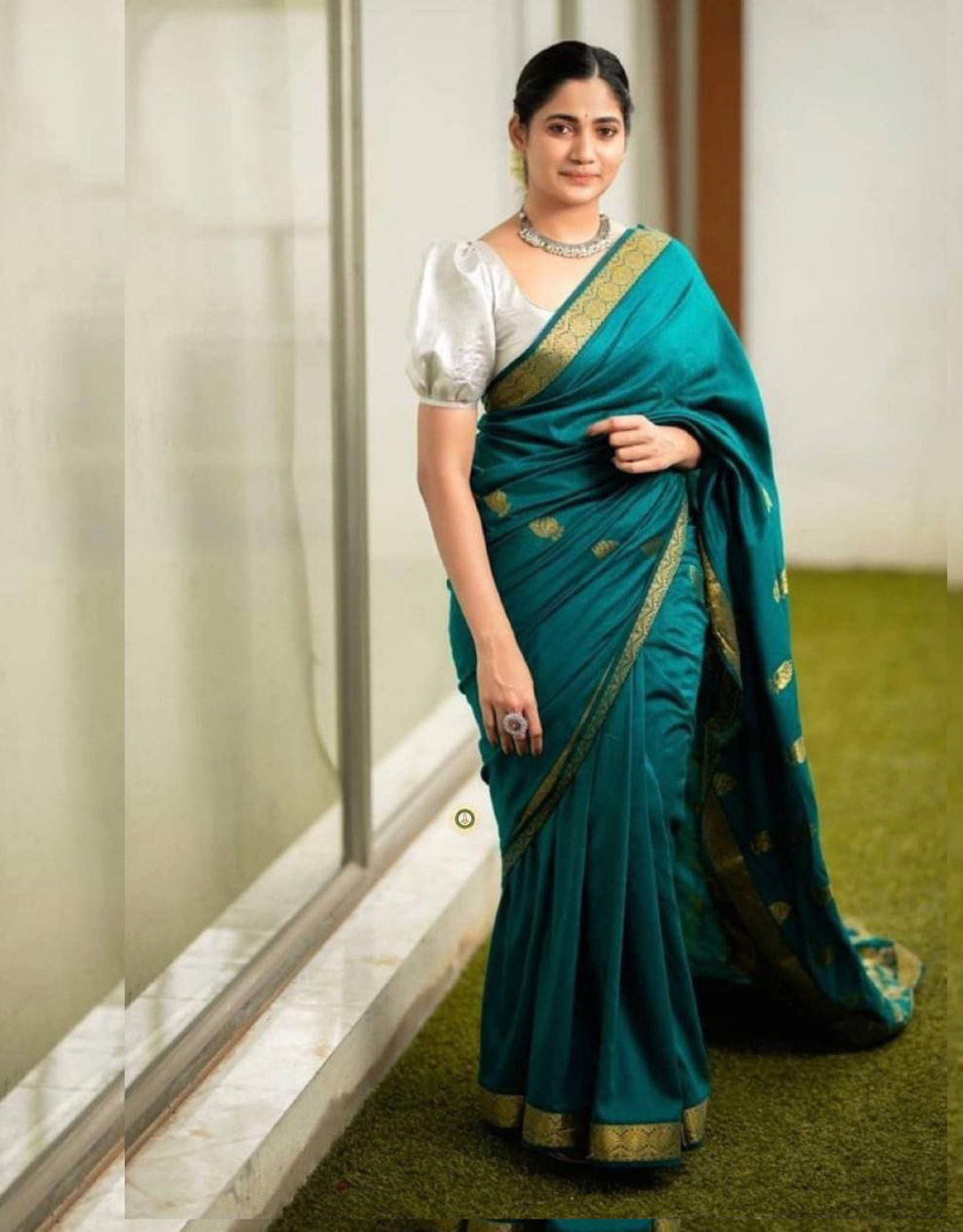 Nita Sherwood Green Banarasi Silk Saree With Attached Blouse