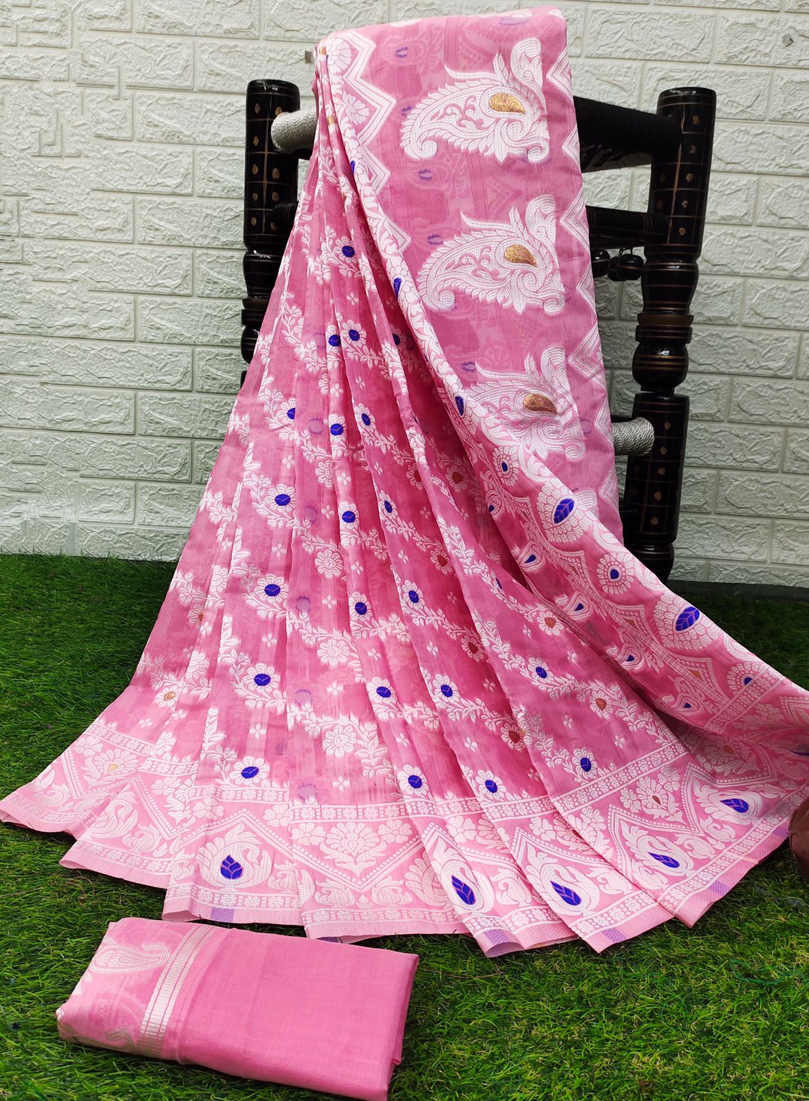 Kenvi Pink Banarasi Silk Saree