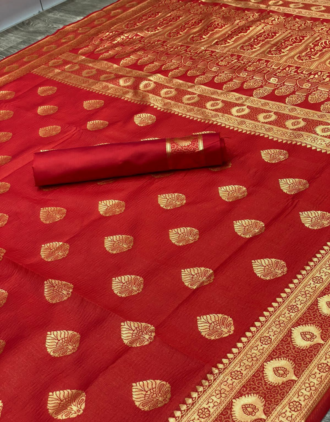 Aditi Red Kanchipuram Silk Saree With Attached Blouse