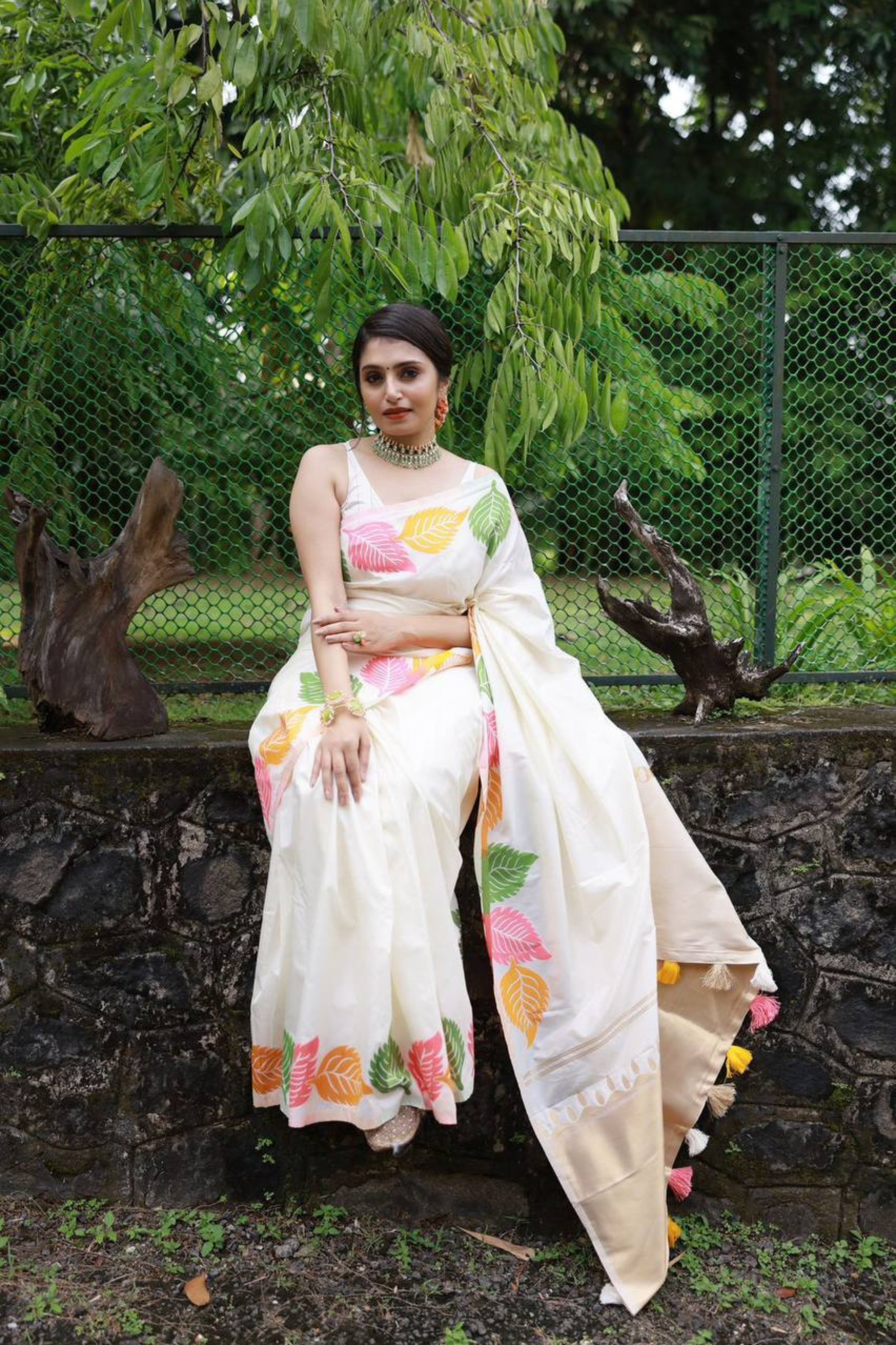 Lustrous Ember - White Pure Golden Zari Saree