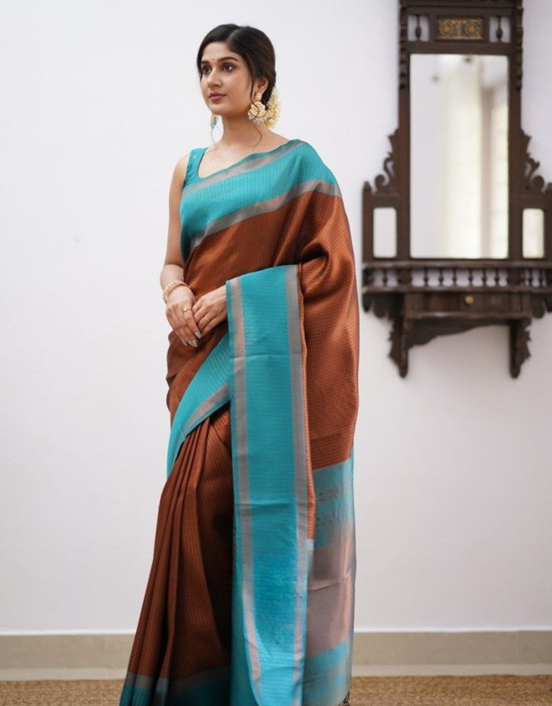 Nishu Brown Kanchipuram Silk Saree With Attached Blouse