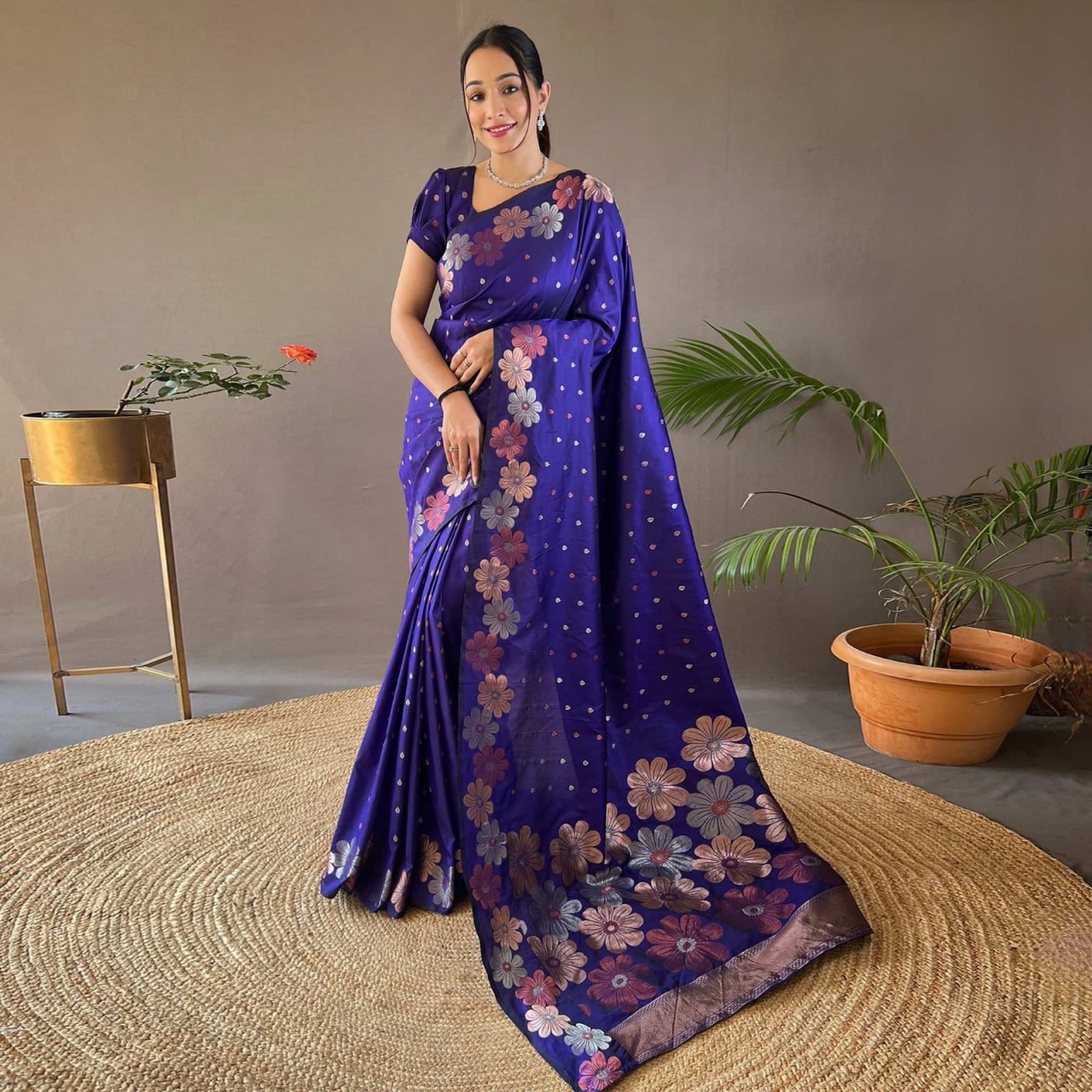 Axshita RoyalBlue Banarasi Saree With Mesmorising Blouse Piece Attached2