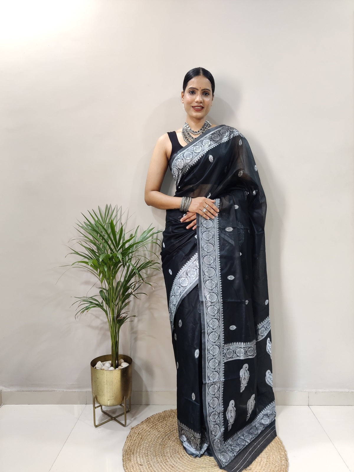 Jeel Black Linen Cotton Saree