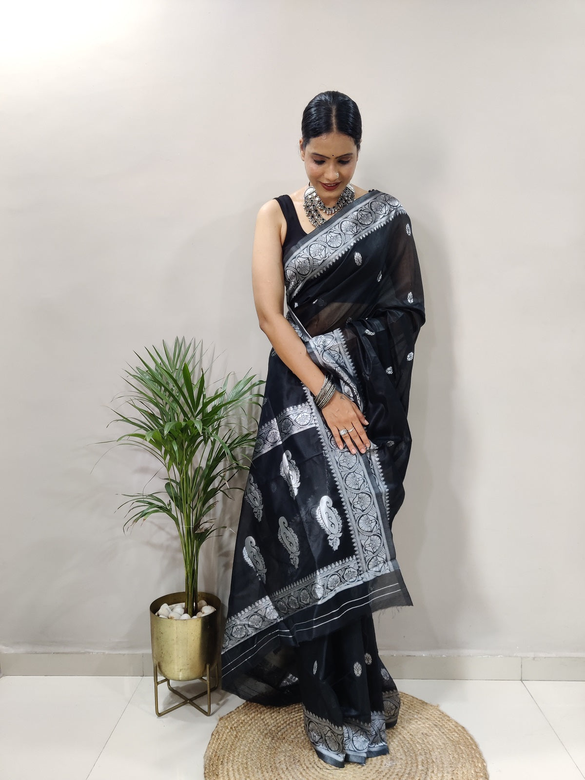 Jeel Black Linen Cotton Saree