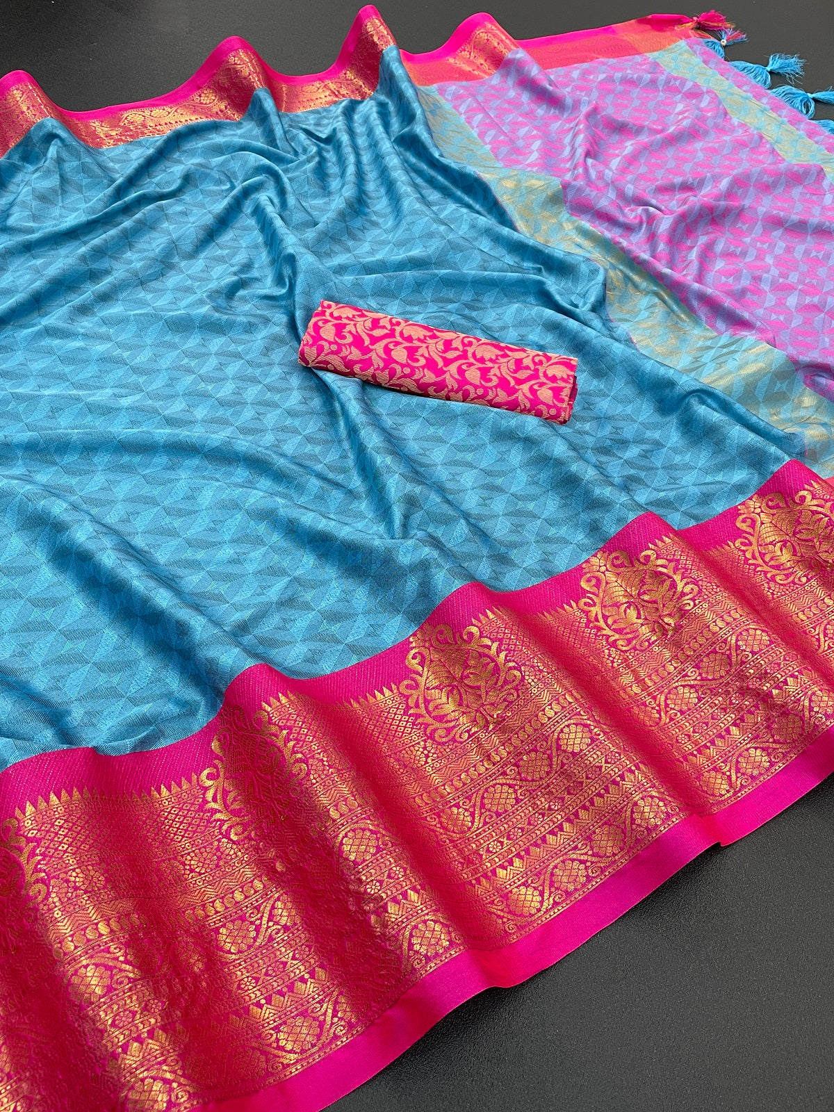 Neela CyanBlue Cotton Silk Saree