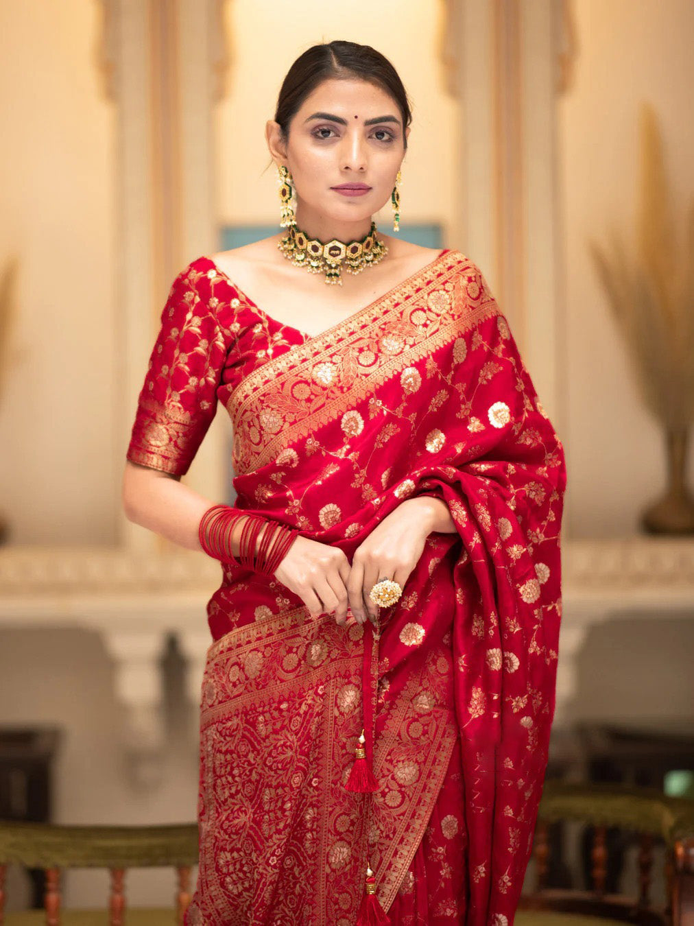 Hira Red Banarasi Silk Saree With Amazing Blouse Piece