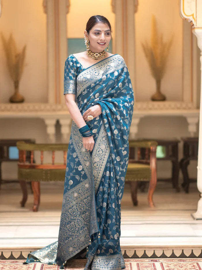 Hira Ramagreen Banarasi Silk Saree With Amazing Blouse Piece