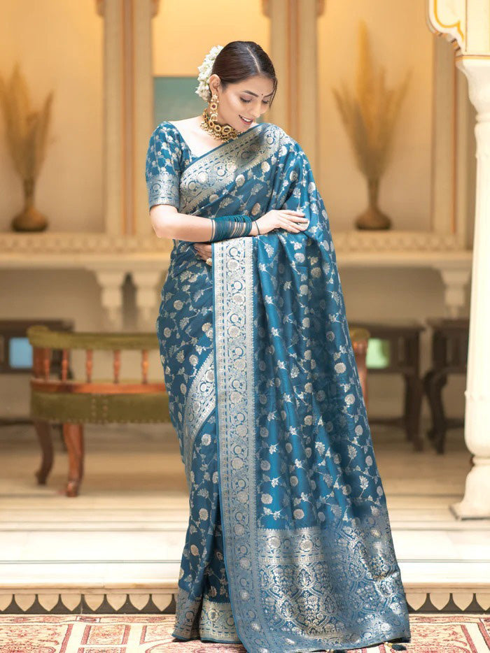 Hira Ramagreen Banarasi Silk Saree With Amazing Blouse Piece