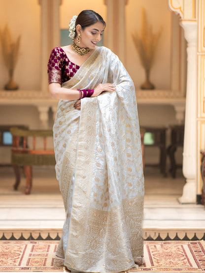 Hira White Banarasi Silk Saree With Amazing Blouse Piece