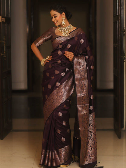 Knyaa's IBARSHANI Wine Banarasi SIlk Saree With Nouveau Attached Blouse