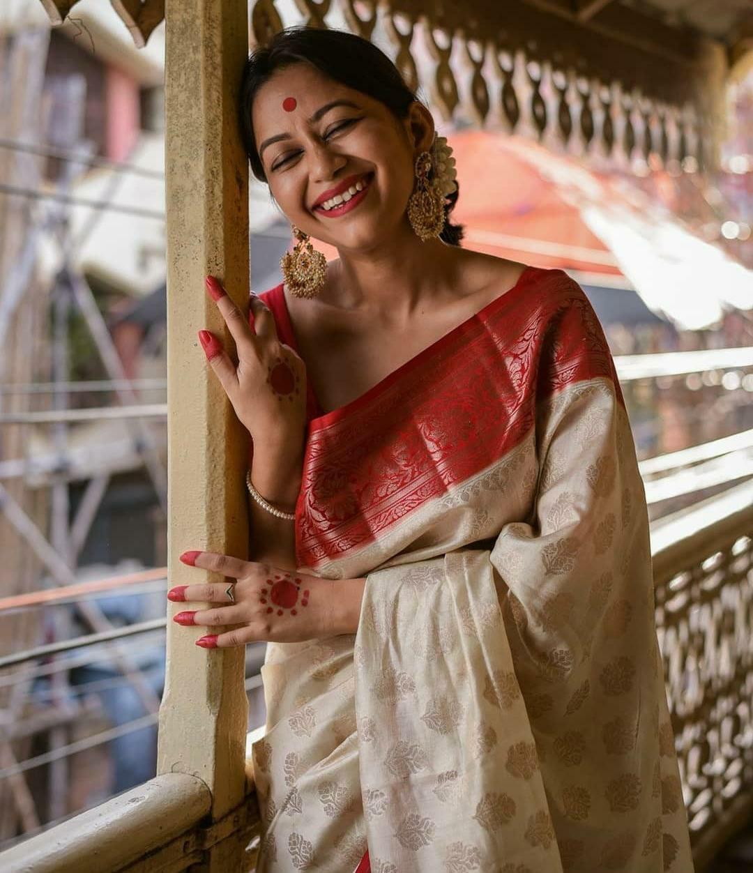 Mayuri White-Red Treditional Kanchi Soft Silk Saree