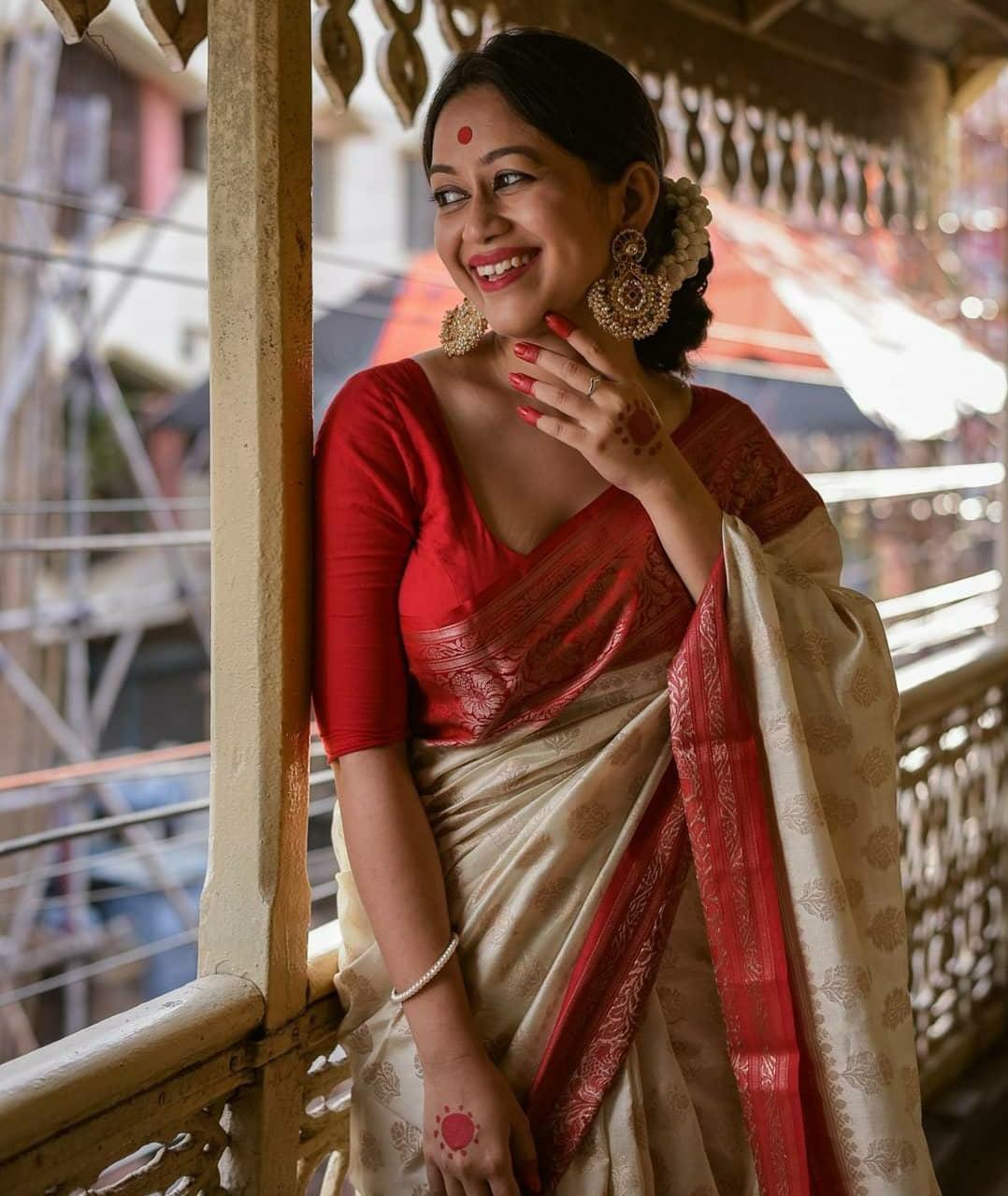 Mayuri White-Red Treditional Kanchi Soft Silk Saree