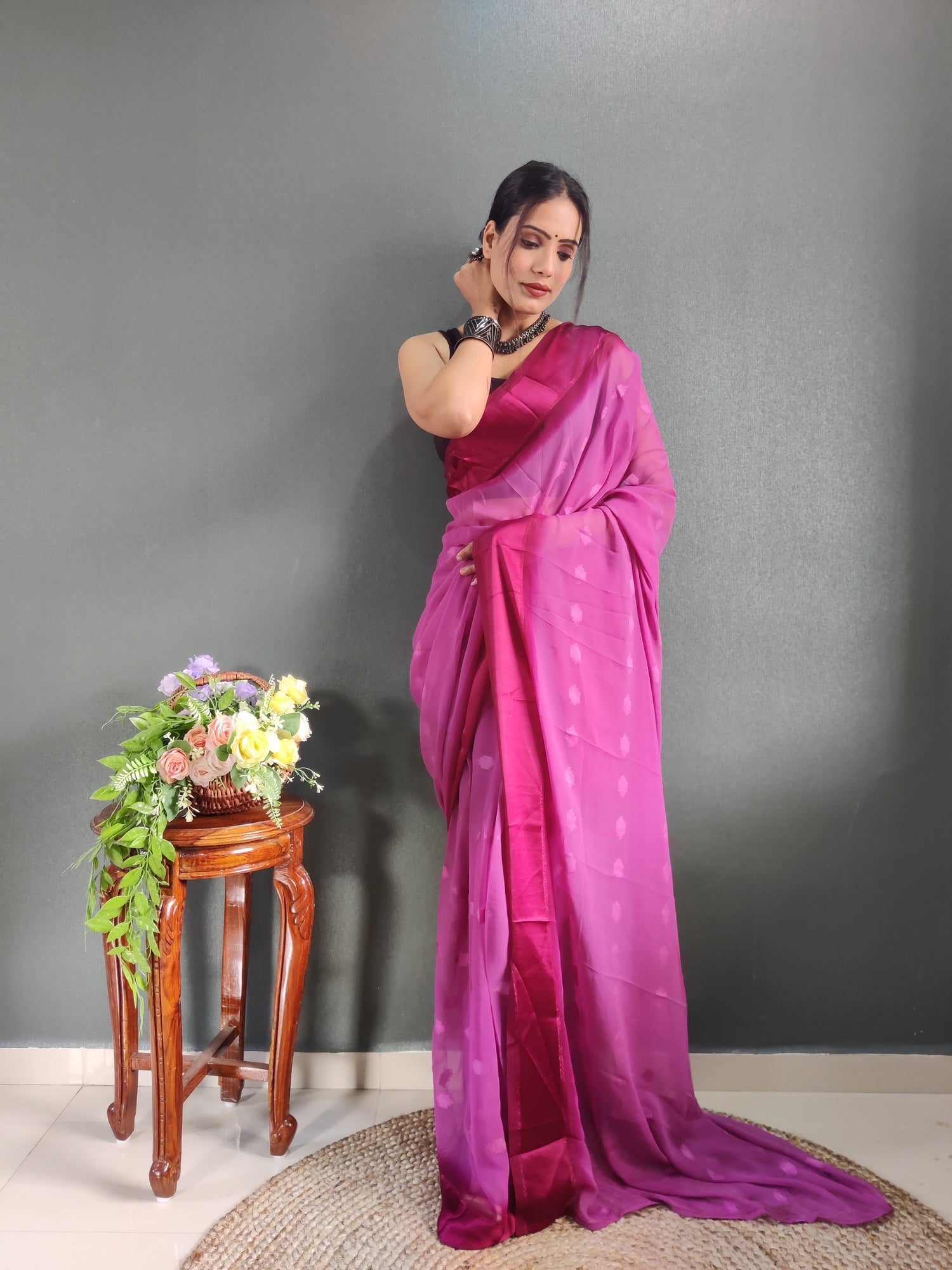 1 MIN Ready To Wear Pink Yamuna Saree