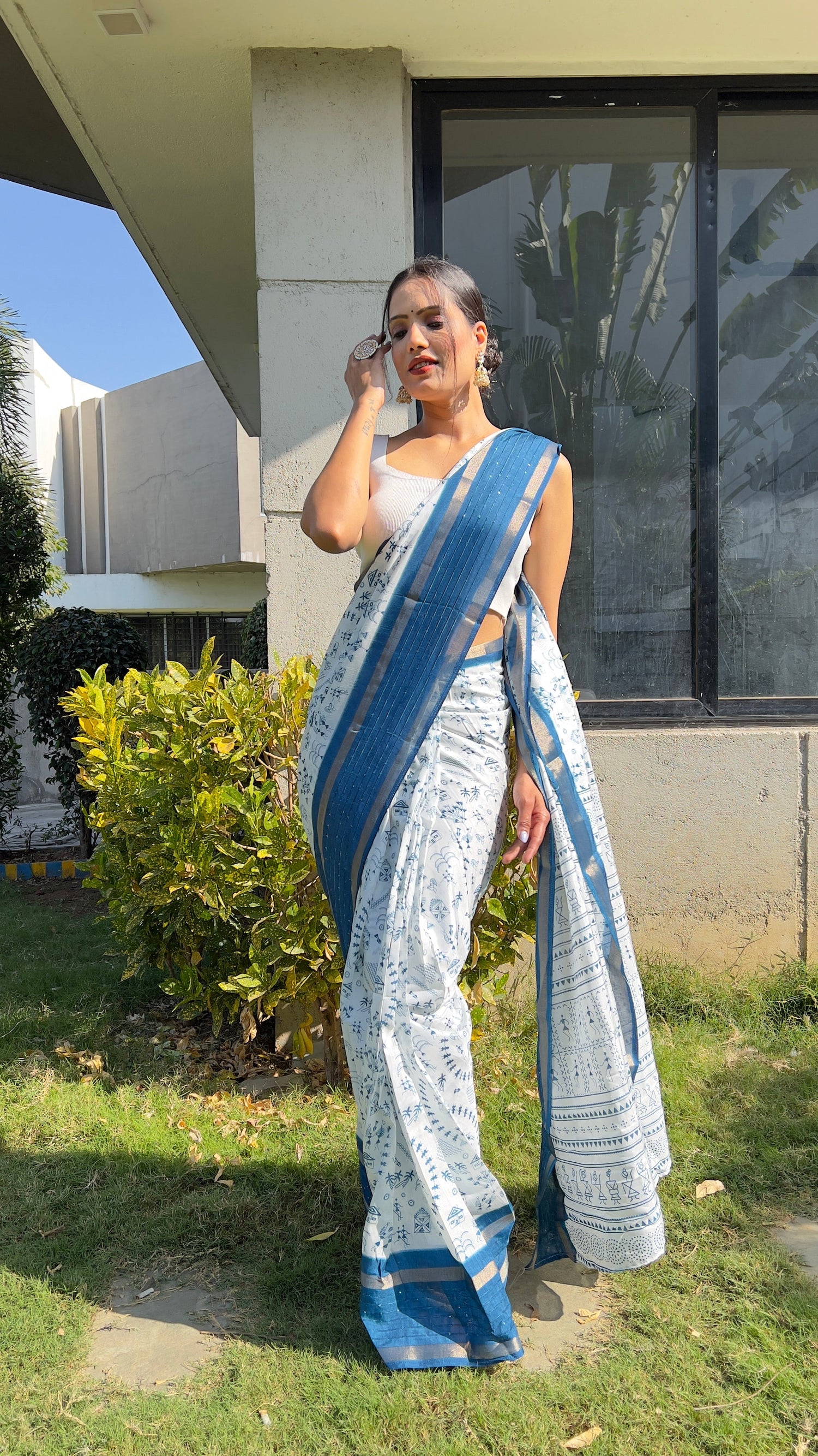 1 MIN Ready To Wear Blue White Kalamkari Saree