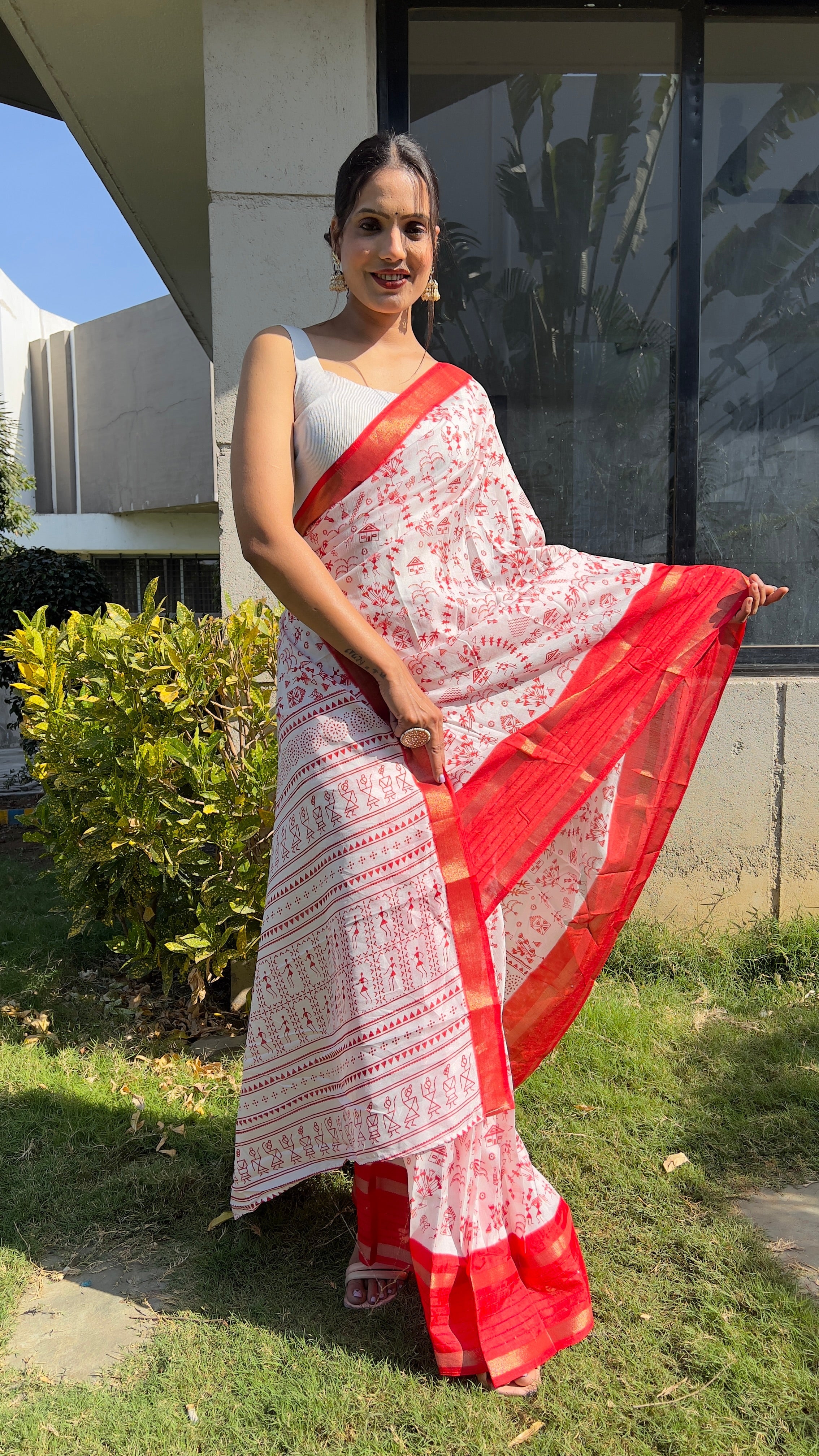 1 MIN Ready To Wear Red White Kalamkari Saree